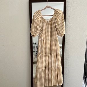 Carly Jean dress size medium. Peony peach.